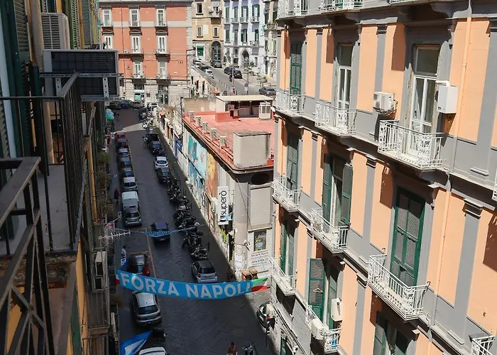 לינה וארוחת בוקר Elysium Relais 4*