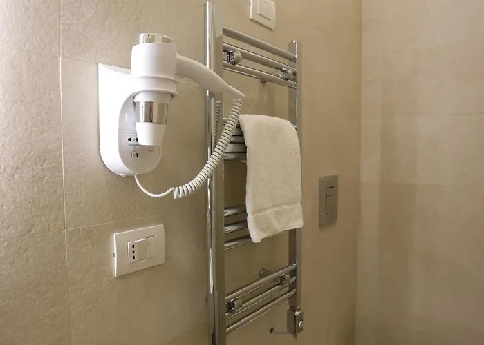 לינה וארוחת בוקר Elysium Relais 4*